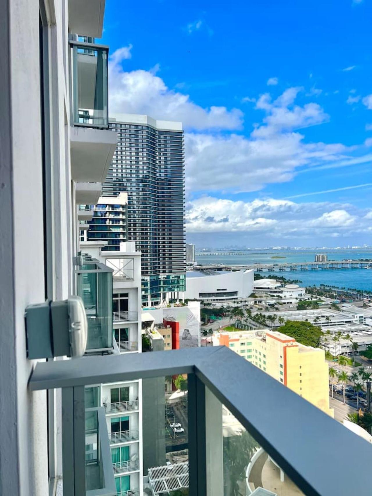 Appartement Ocean View Studio Pool And Gym à Miami Extérieur photo